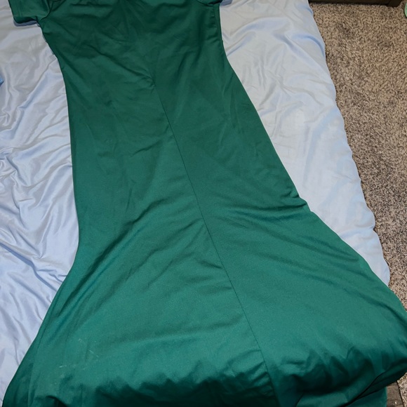 Beautiful long night dress - Picture 2 of 2